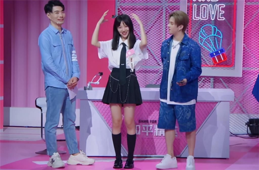  JK|和平精英“相亲大会”火了，JK女神表白一哥，呆萌却成了香饽饽？