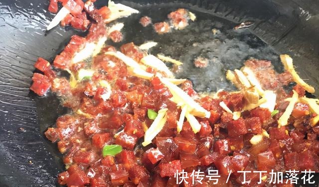 饭菜一锅出，真是懒人的福音，轻松解决2碗米饭！