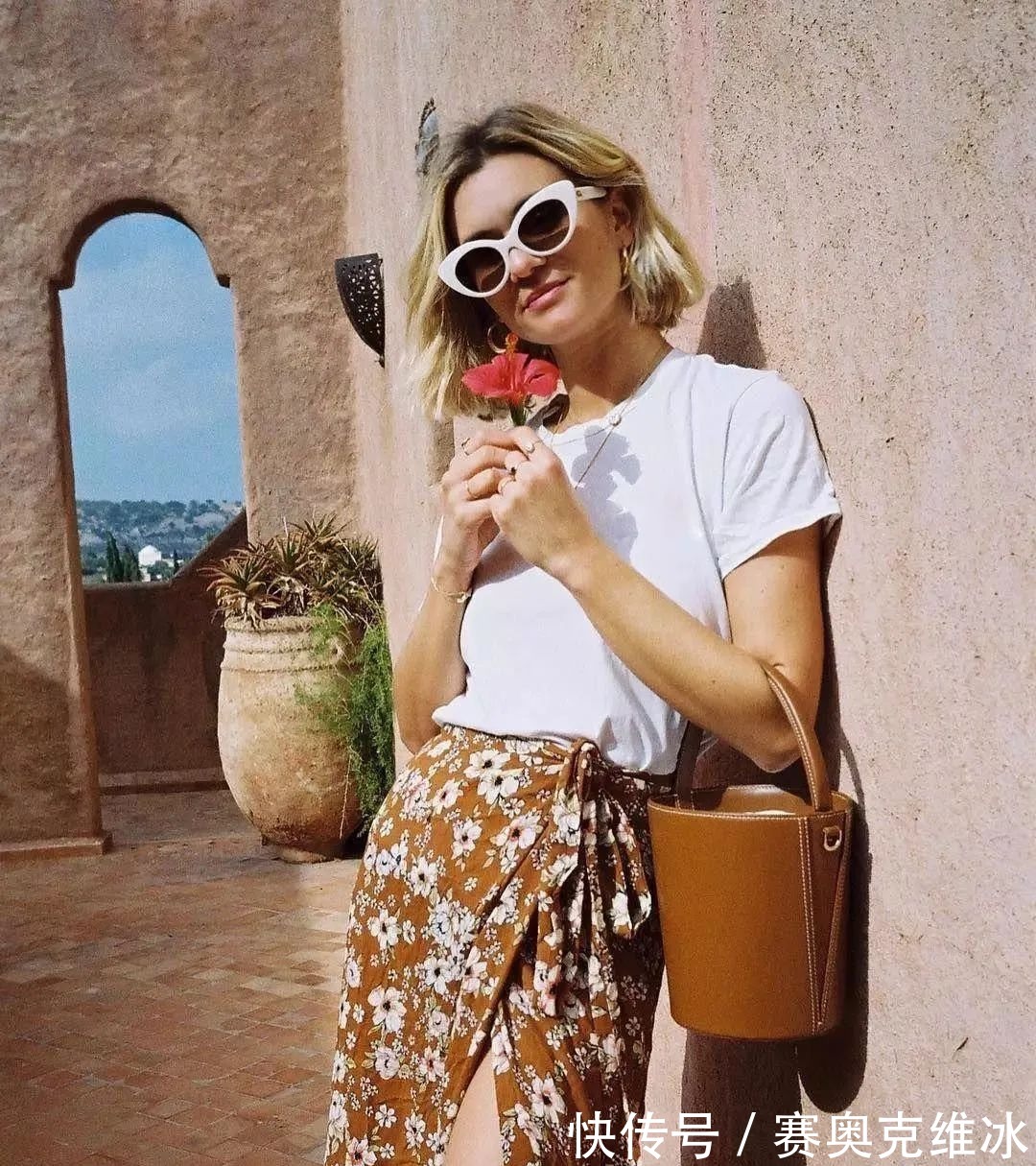 p这13条半裙，让T恤更完美！