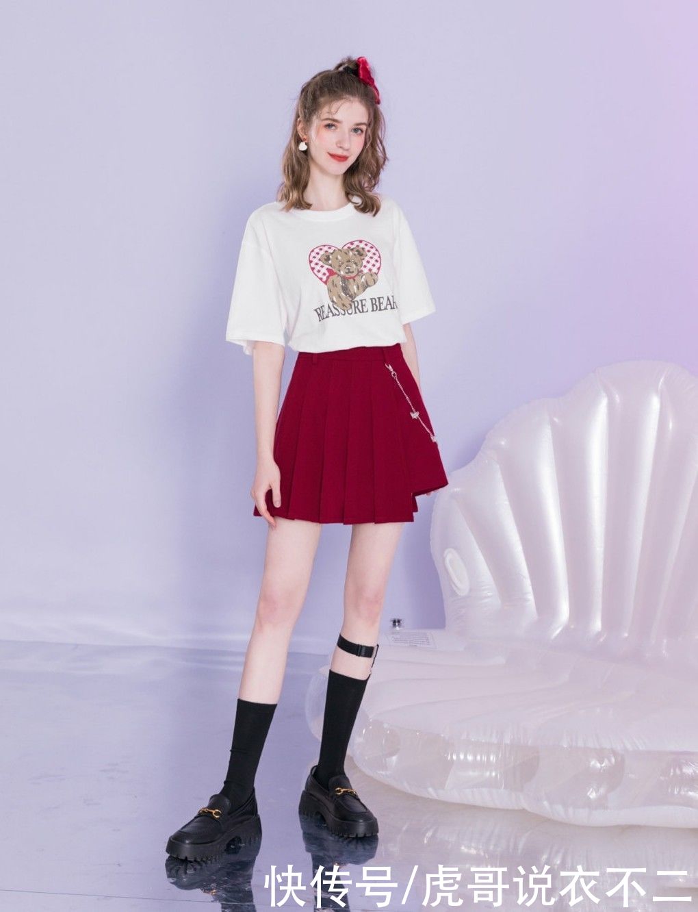 字母|T恤过于简单穿不出高级感？试试这3个小技巧，T恤也可以很精致