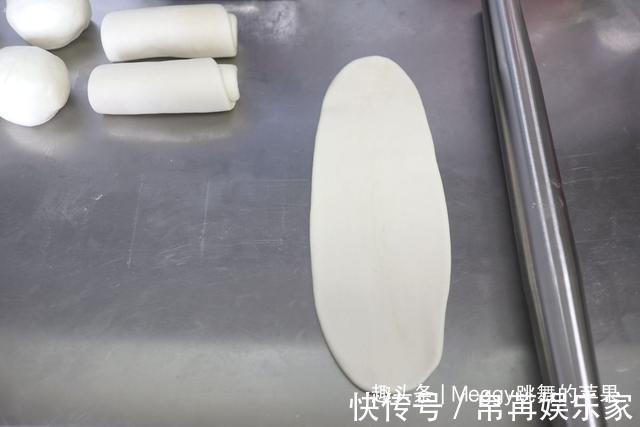 倍儿香的苏式鲜肉月饼，大口吃肉真过瘾，简单几步让酥皮轻薄如雪