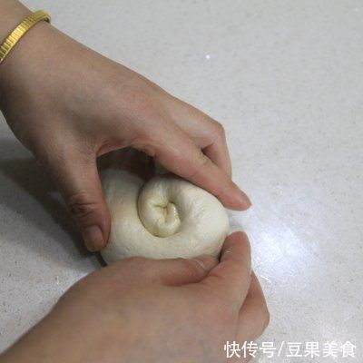 简单易做的土家酱香肉饼,让人吃了还想吃