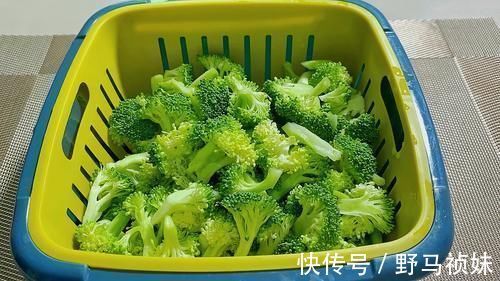 吸附性|清洗西兰花，只用清水就错了，教你2招，虫卵脏东西“自动”跑出来
