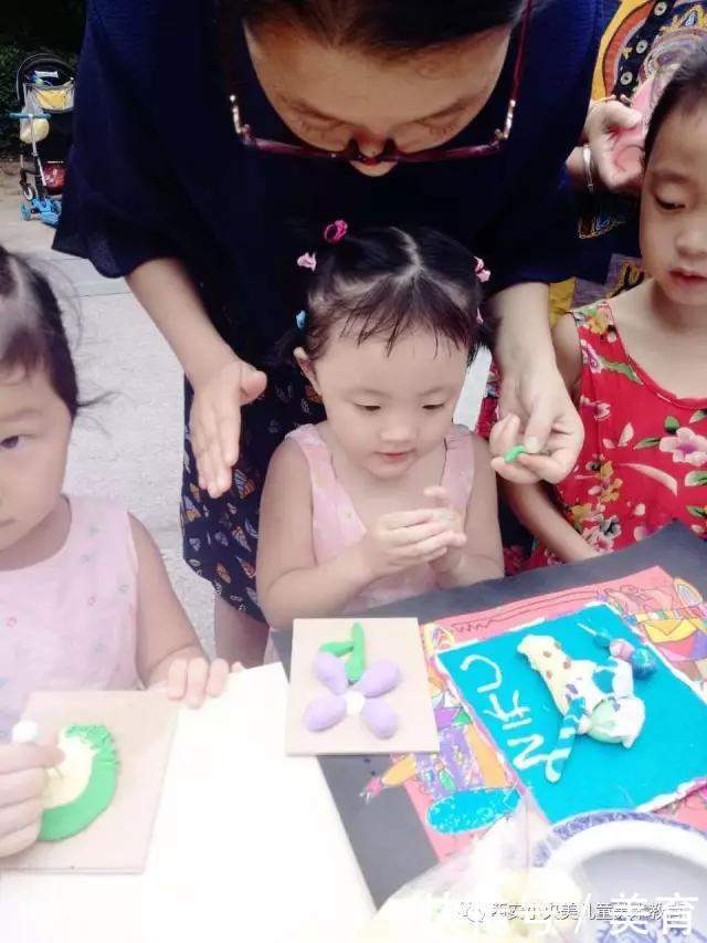 小央|小央美美术教育:DIY小手工,孩子们制作着各自奇思妙想的脸谱