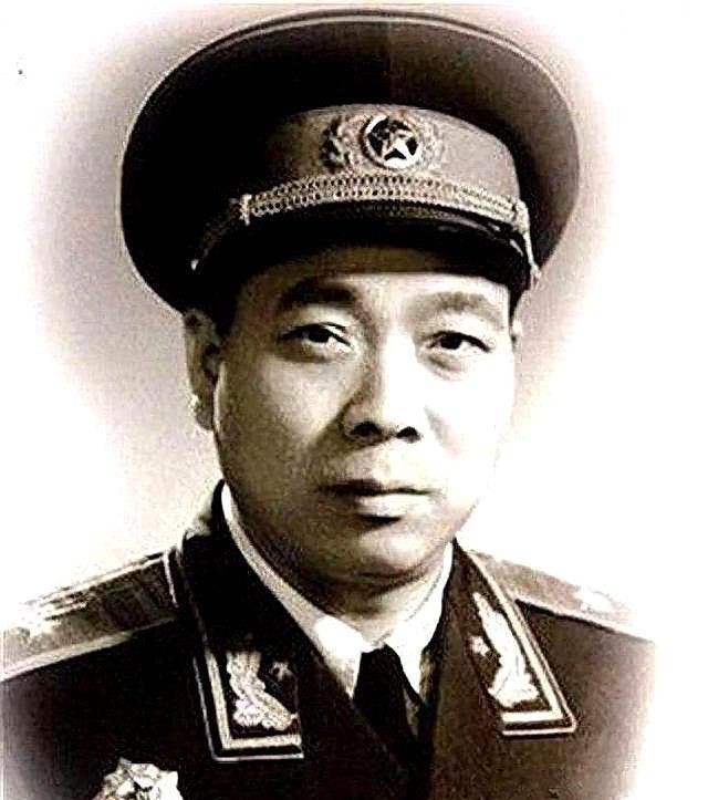 新中国最年轻的将军:一个17岁成为师政委,