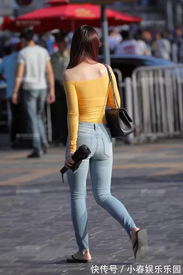 美丽时刻 微胖的美女,?破洞牛仔裤也可以装扮出御姐风格,圆满诱人