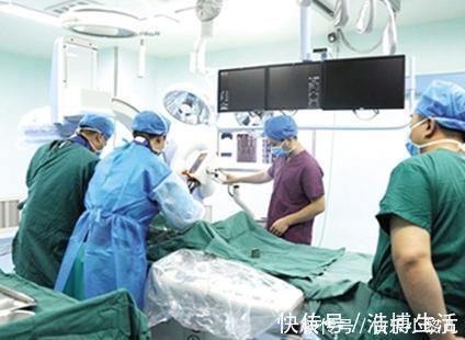 医生|产房冷得像冰窖，产妇要求医生开暖气，医生却直接拒绝