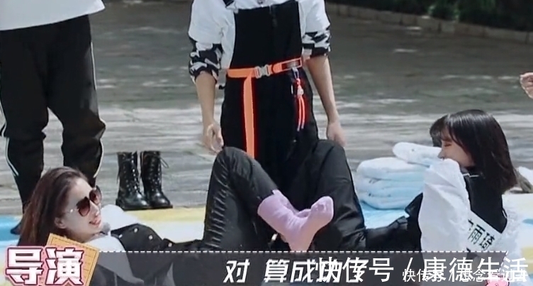 真實(shí)關(guān)系|都說(shuō)“跑男”兩位女MC鬧掰,baby被灑水,宋雨琦下意識(shí)反應(yīng)暴露了