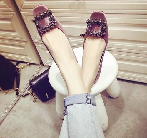 透气性 上班久站容易脚疼,有了舒适的工作鞋,久站工作也更轻松