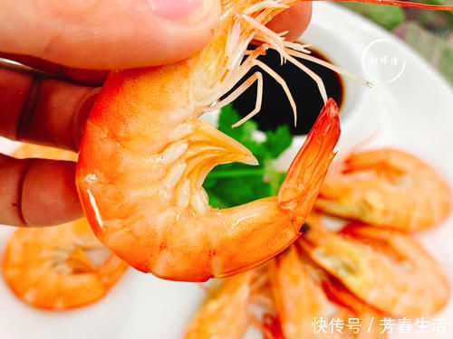吃虾时，到底要不要先去虾线？原来一直做错了，难怪虾不香又不嫩
