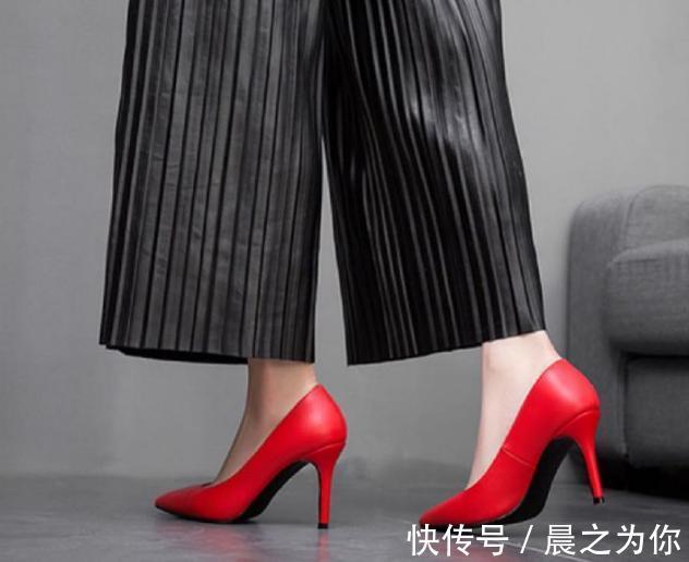 时尚 女人味十足的尖头细跟鞋,提高你的时尚感