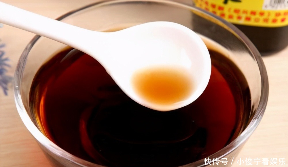 做羔羊的时|炖羊肉时,切记“3放4不放”,否则羊肉越炖膻味越重,汤不鲜