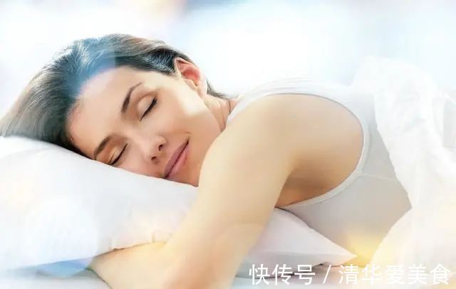 血管|血液粘稠的人,身体2处会发出信号,若没有,血管还比较畅通