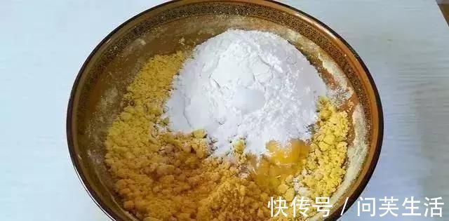 玉米面简单快速的做法，不揉面，不擀面，暄软拉丝，比面包好吃