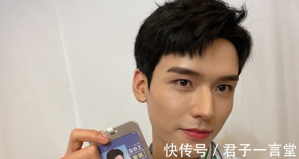 黄子韬|明星捐款引热议,自降身价艺人大有人在,网友:咖位自在人心中