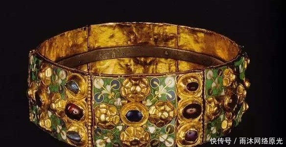 约瑟芬|古代统治者的奢华皇冠,都是无价之宝,看看哪国最有创意