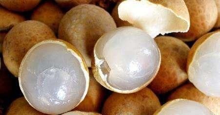  人到中年|人到中年要长寿，常吃3物，改善睡眠质量，嫩白肌肤，谁吃谁好