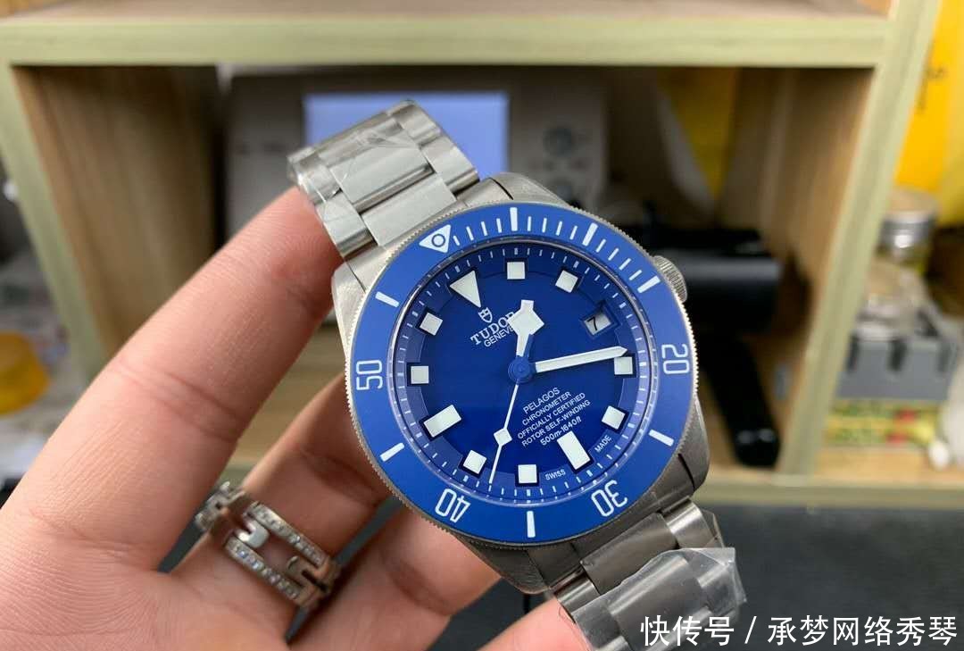 欧米茄|天热了该戴潜水表了,这三款“杀伤力”太强了