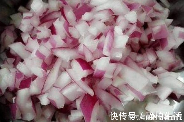 有机肥|她用一斤洋葱养出一片花海,邻居都来问什么秘诀,没想到这么简单