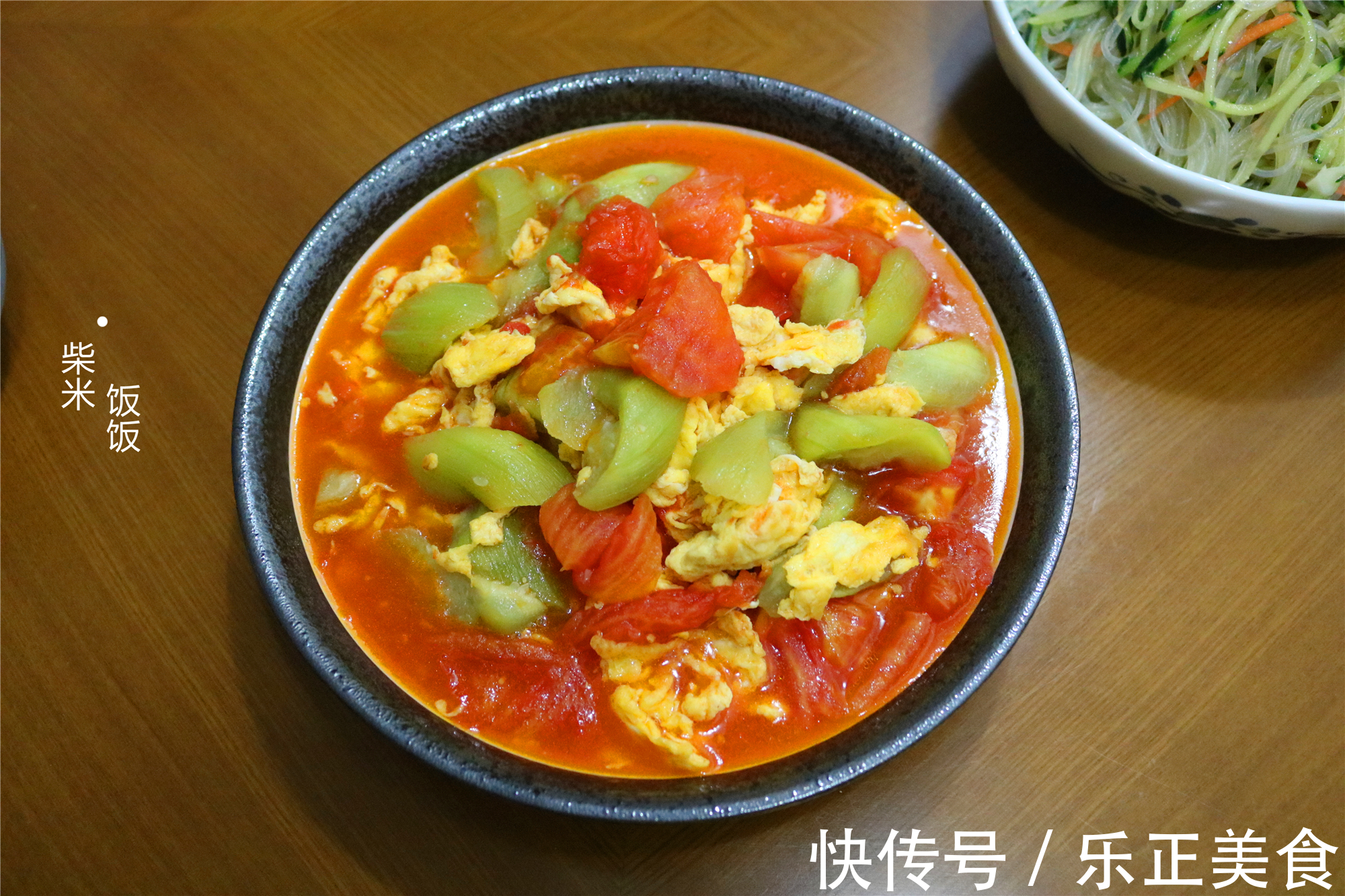 茼蒿叶|晚餐不点外卖,不去饭店,花15元在家做,一家三口吃光盘