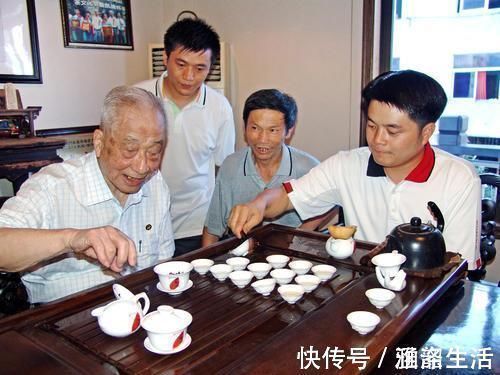 茶学界|喝茶益健康,助力长寿,108岁的茶学界泰斗,堪称“长寿标本”