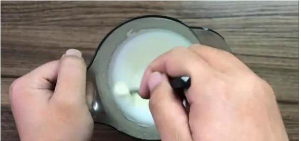 旺仔牛奶糖能融入旺仔牛奶吗看完网友的实验,我就买了