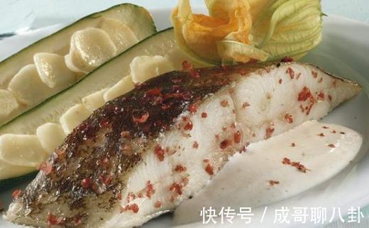 绿叶蔬菜|晚上吃什么水果有助于减肥？其实这2种食物才是晚上减肥的王牌