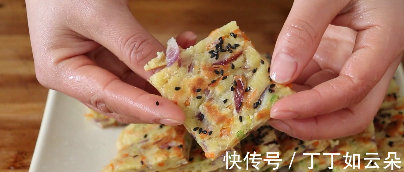 十三香|分享一种洋葱做法，我家一周做5次，不油炸不用炒，比吃肉还香！