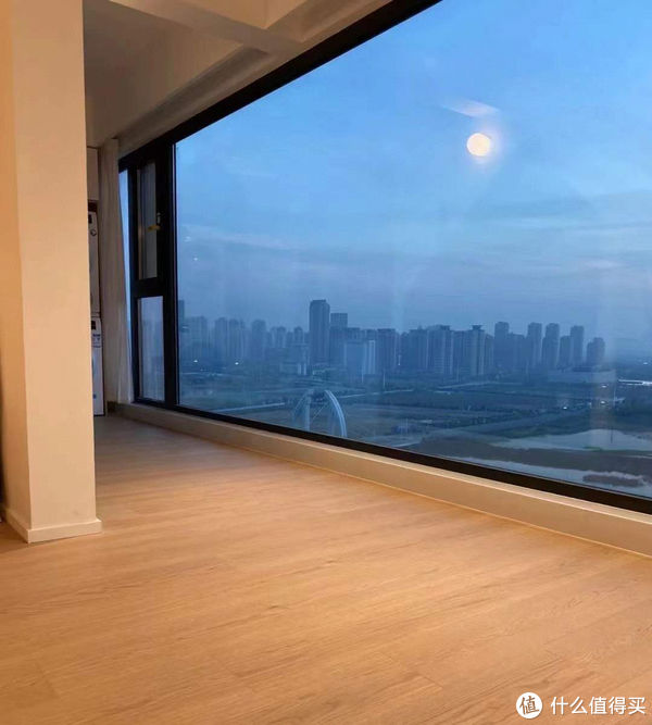 家装|武汉一对夫妻,花1年时间把家装成了极简风,还没入住就被吐槽了