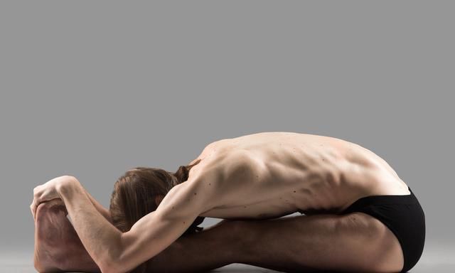 膝关节|同样是蜜桃臀和大长腿,深蹲与硬拉有哪些区别,为什么硬拉更好