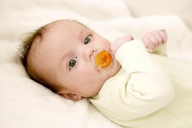 奶嘴|小孩到底该不该用安抚奶嘴