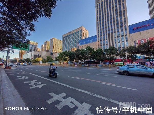 m荣耀Magic3 Pro影像“使用说明书”游客照如何才高大上