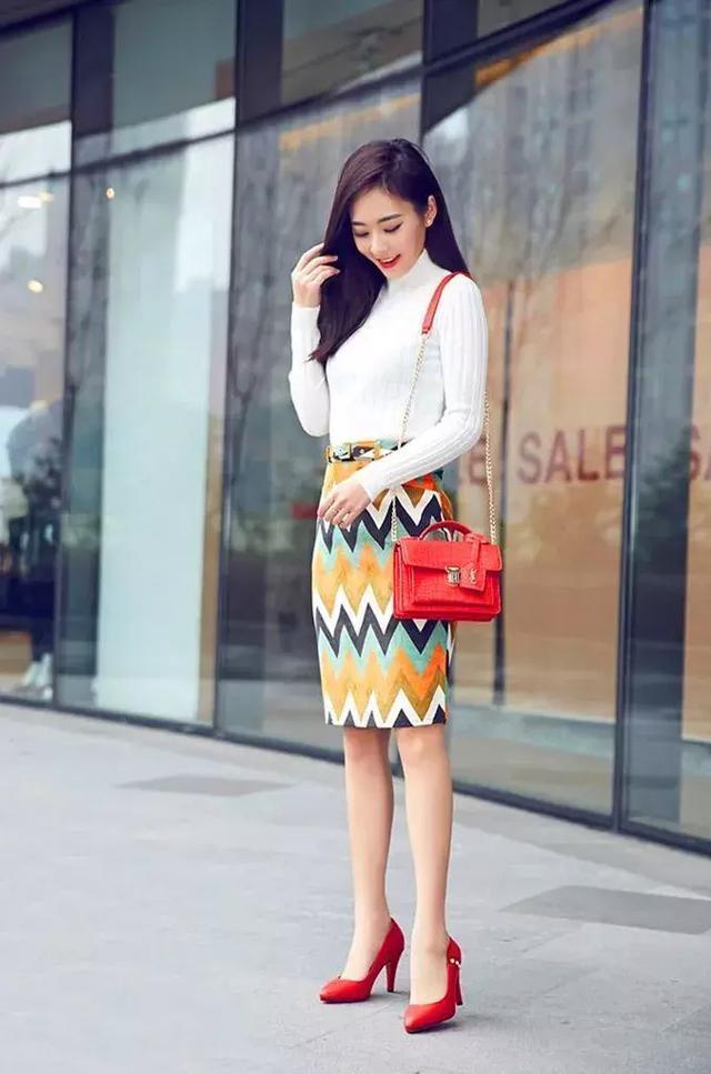 潮流|身材高挑的美女，潮流时尚的穿搭，尽显优雅的女神范儿