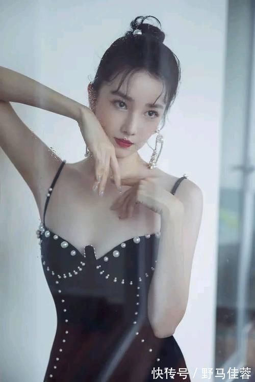 身材 依据年龄和身材选择穿搭，才是凸显时尚气质正确的做法