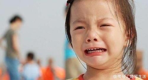 新新|3岁女儿幼儿园放学回家,抓紧裤子说不能尿尿,脱下裤子宝妈气炸