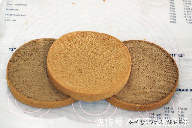 蛋黄|入冬必备的甜点!焦糖饼干咖啡奶油蛋糕,爱上这香浓的美味