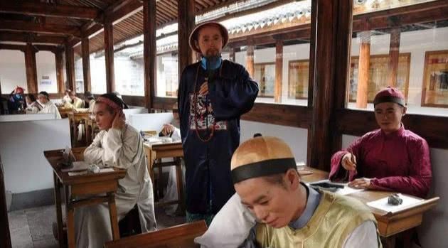  太漂亮|清朝状元的试卷公诸于世，看到上面的字迹，网友：这也太漂亮了