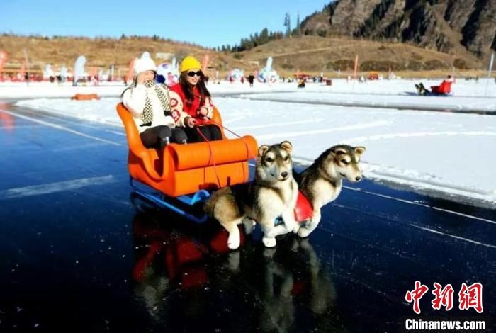 天池|新疆天山天池推冰雪活动 游客畅享精彩冰雪季