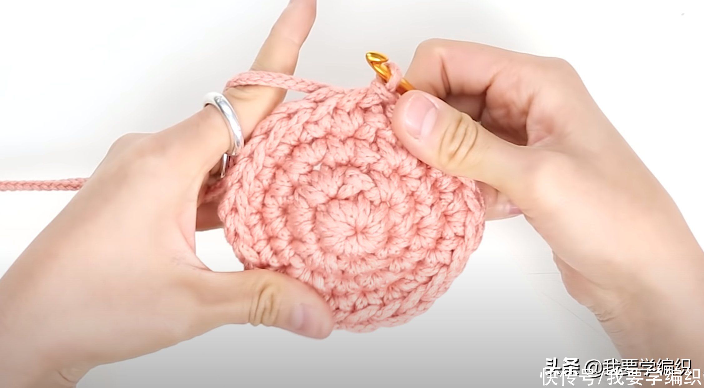 自己钩一款可爱又别致的手提包，刺猬包编织教程，新手入门级包包