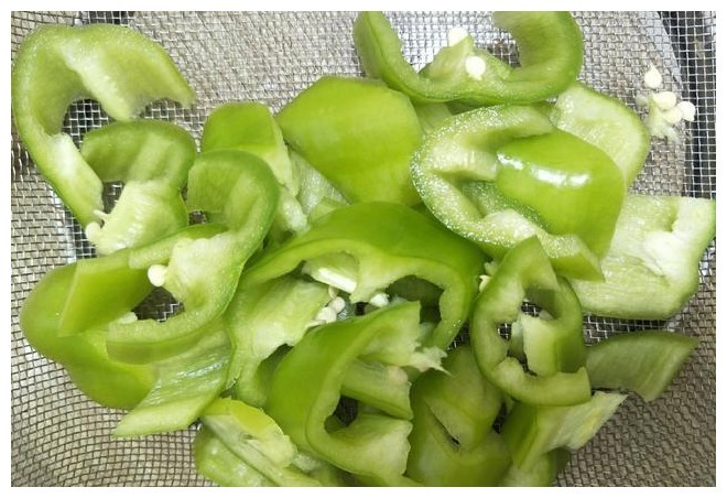菜场遇见此肉多买点,比牛肉软嫩,比猪肉更香,大人小孩都爱吃