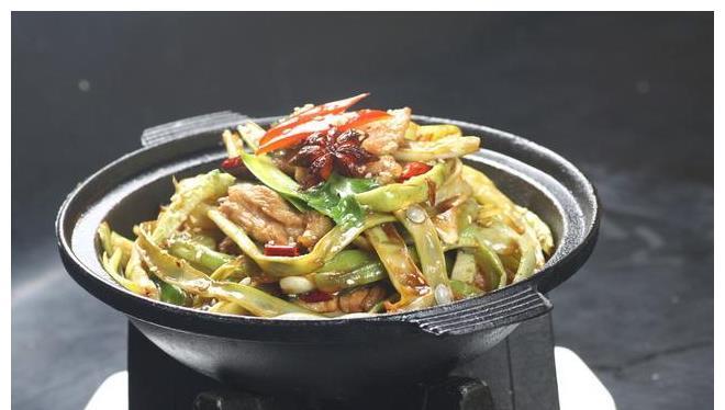 美食|初四亲戚到，5样美食端上桌，再来一壶小酒，美味一桌增进感情