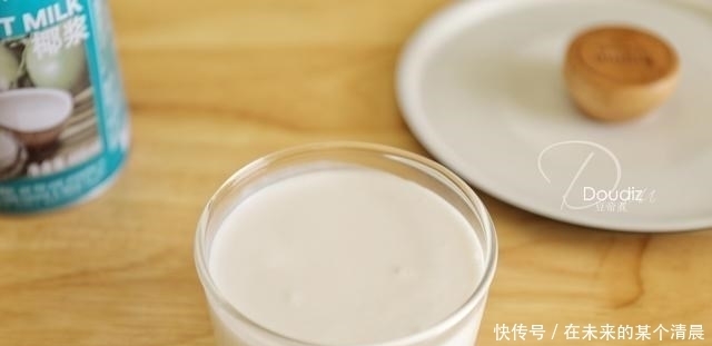 用牛奶搭配做个甜品,味道香营养好,老公孩子抢着吃