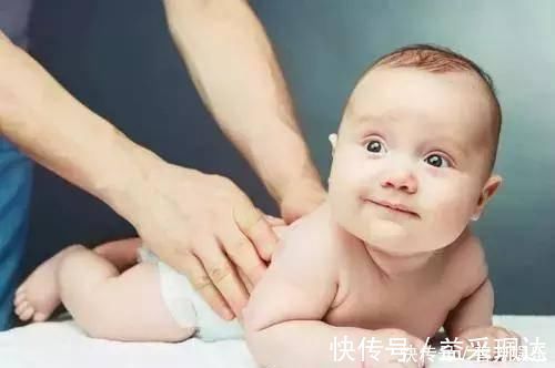 积食|劝告:1岁宝宝常喝“夜奶”,积食一个月今医院,宝妈别大意!