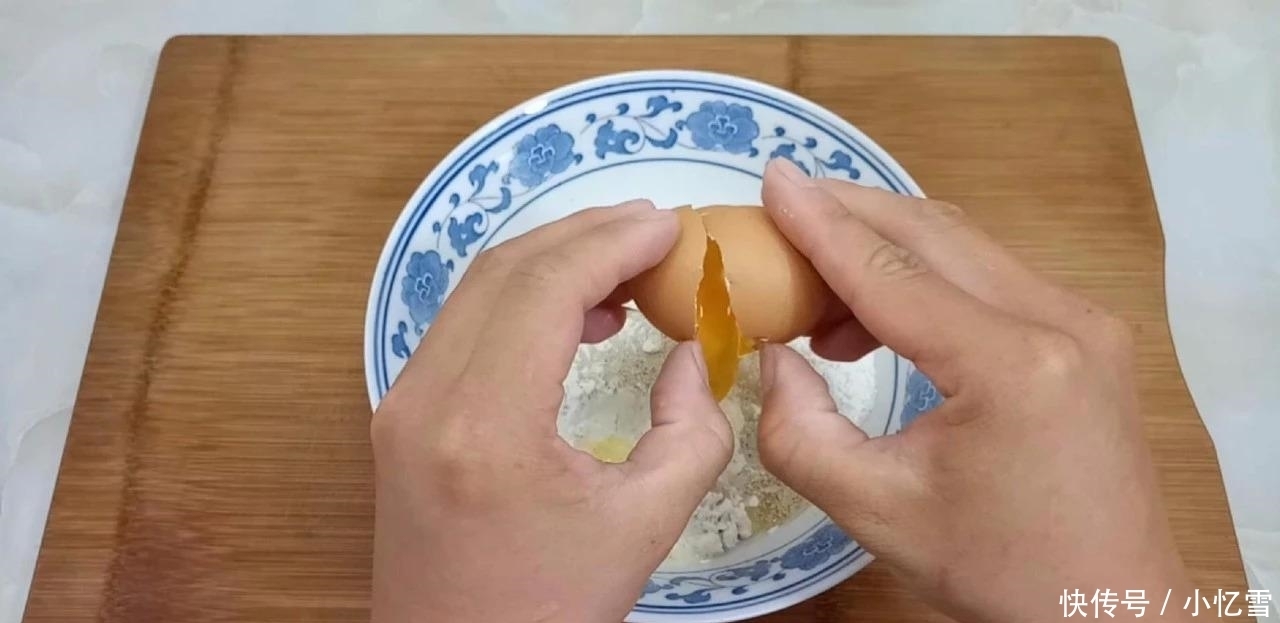  西葫芦|早餐又出新吃法, 不用和面, 做出来比鸡蛋饼都好吃, 好吃到流口水