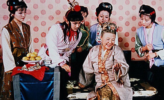 史湘云!红楼梦她代替袭人离开贾府,多年后,却成为最幸福的丫鬟!