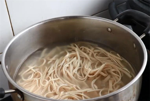 陈醋|凉拌豆腐皮,很多人不会调料汁,教你这样做,味道和饭店一样好吃