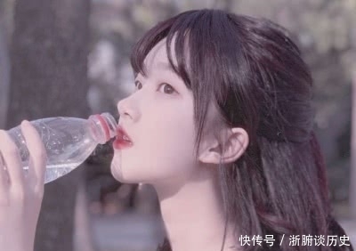 洗头时有这3好习惯，缓解“脱发”状况，发质变得“越来越好”