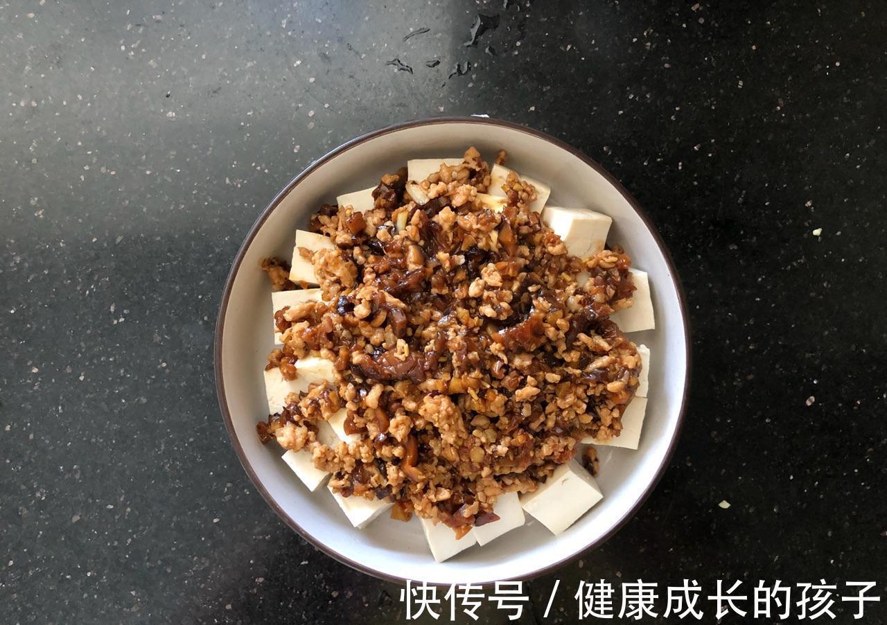 香菇|秋天进补，鸡肉鸭肉都不如吃它，蒸一蒸就出锅，鲜美又下饭