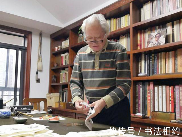 兰亭奖$8字“丑书”斩获兰亭,78岁的他是执着还是折腾?网友:以丑为美