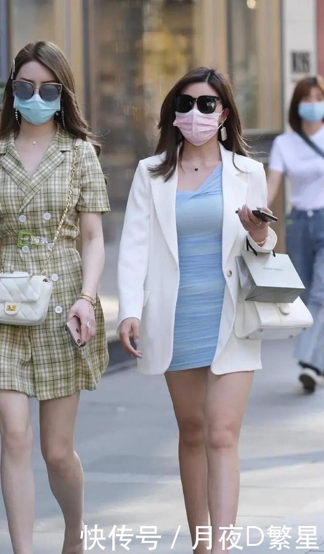  简约|休闲西装的版型更加时尚多变，穿着舒适的同时，也更加的简约百搭